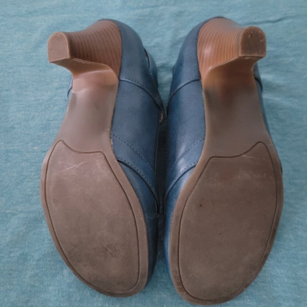 Expression Shoes ~ Size 6 - Picture 7 of 7